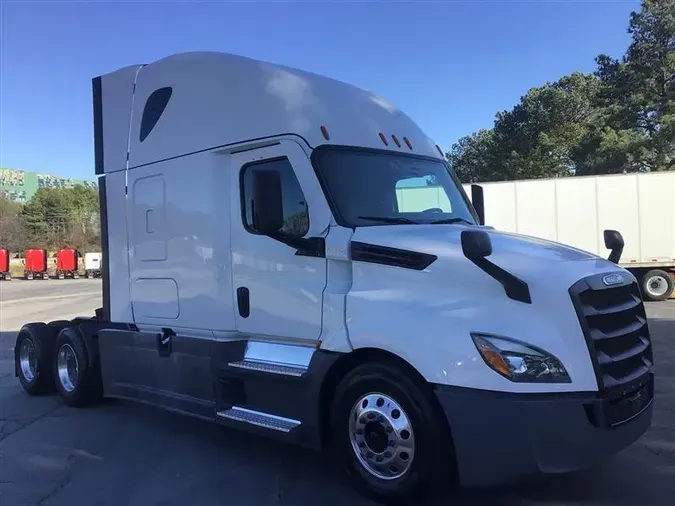 2021 FREIGHTLINER CA126