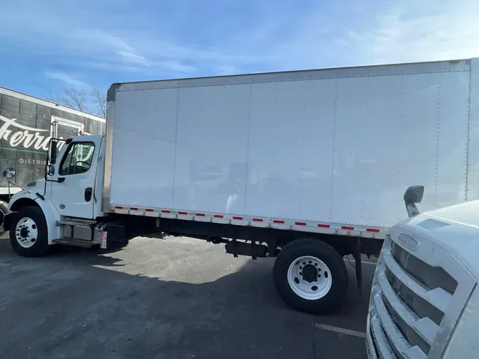 2018 FREIGHTLINER/MERCEDES M2 106