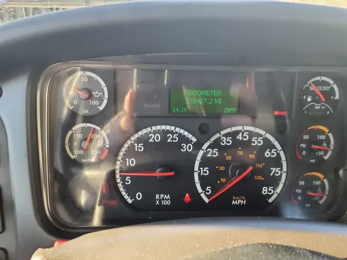 2018 FREIGHTLINER/MERCEDES M2 1063e6a73b45b96a88298e37be17ffa33ff