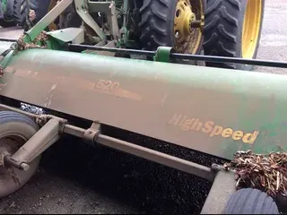 2017 John Deere 520