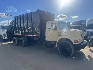 2000 INTERNATIONAL 4900