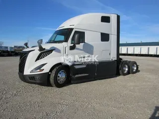 2026 VOLVO VNL860