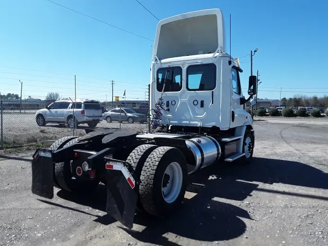 2018 FREIGHTLINER/MERCEDES CASCADIA 113