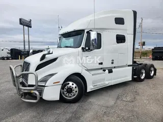 2023 VOLVO VNL64T760