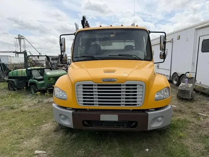 2011 FREIGHTLINER BUSINESS CLASS M2 106