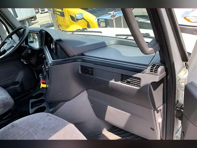 2021 INT LT625 6x43e7185b30859f30d1606fff851ae3380