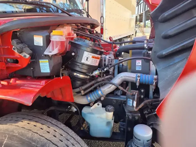 2019 FREIGHTLINER/MERCEDES M2 1063e727c6467ccfa153b71a53e5172dc25