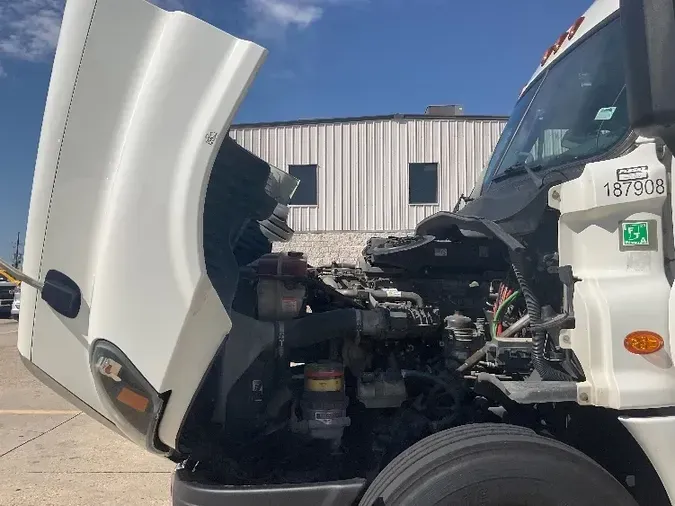2018 FREIGHTLINER X12564ST