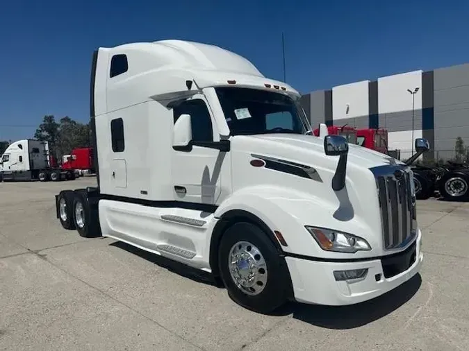 2023 Peterbilt 579