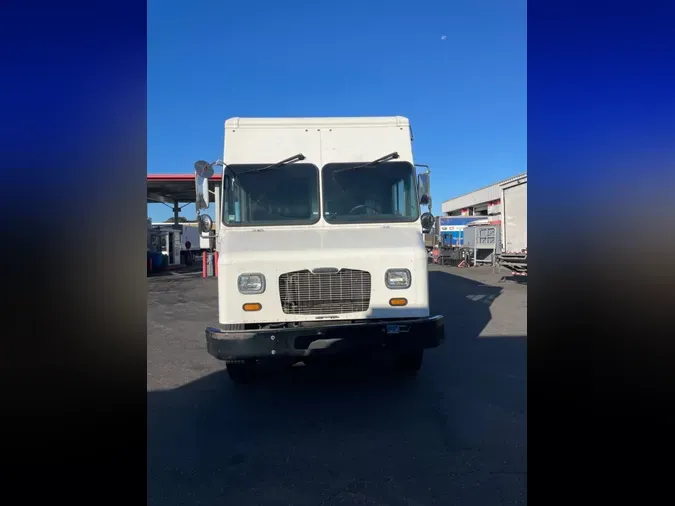 2017 FRTLR CUSTOM CHASSIS CORP MT553e79933e60f4ff7e639833987d96f3de