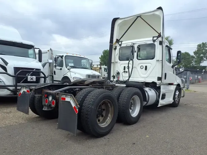 2020 FREIGHTLINER NEW CASCADIA PX12664