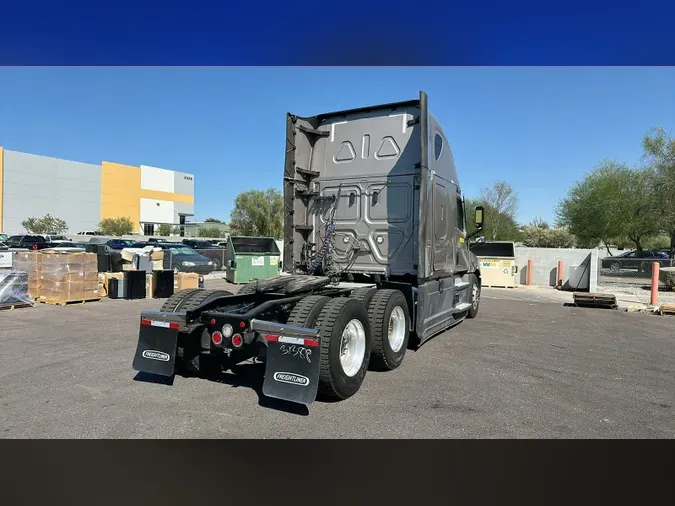 2024 Freightliner Cascadia 126