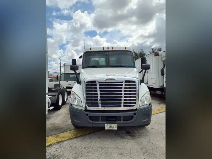 2020 FREIGHTLINER/MERCEDES CASCADIA 125