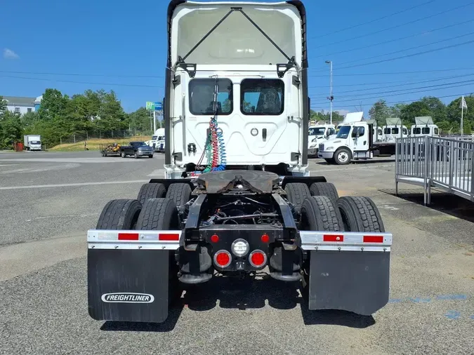 2023 FREIGHTLINER/MERCEDES NEW CASCADIA PX126643e81b0b5cb2e09af457f31e9e28d977d