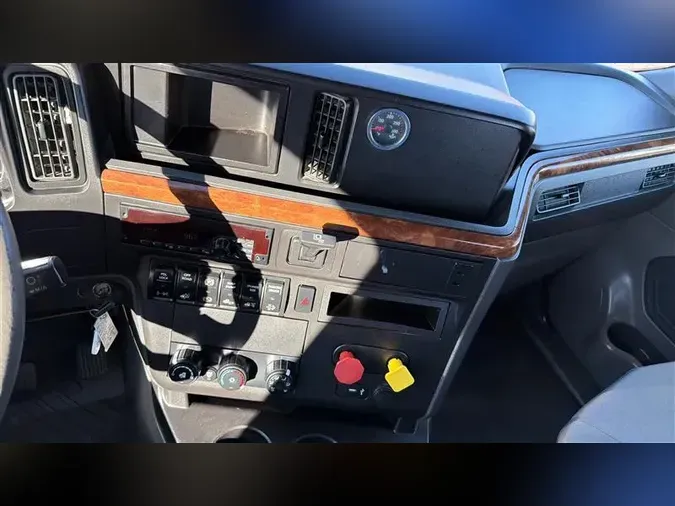 2019 INTERNATIONAL RH613