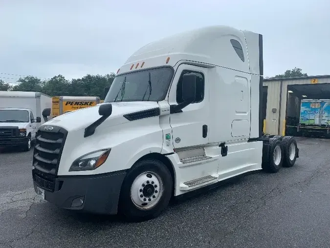 2019 Freightliner T12664ST