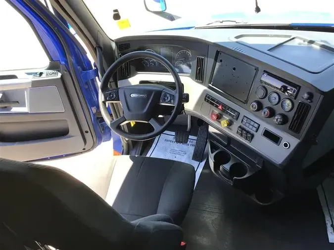 2020 FREIGHTLINER CA126