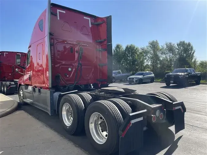 2020 FREIGHTLINER CASCADIA