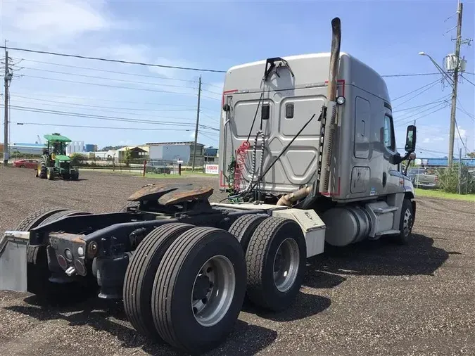 2016 FREIGHTLINER CASCADIA