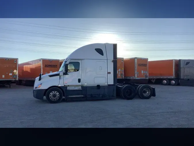2022 Freightliner Cascadia 126
