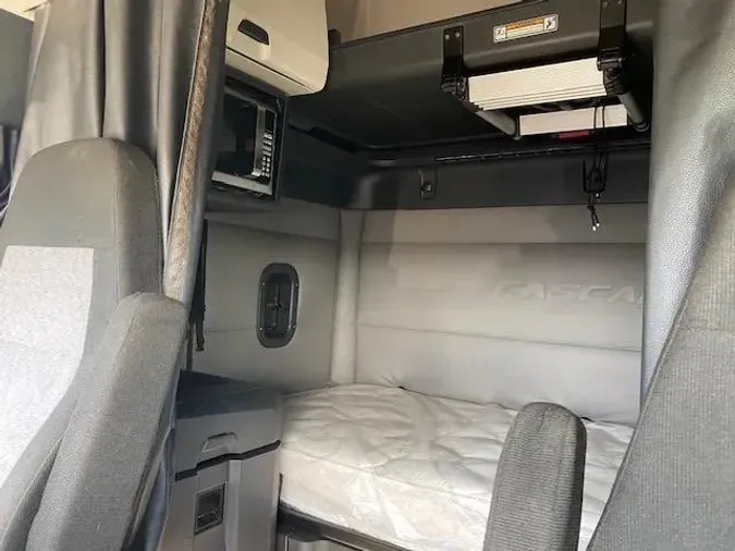 2020 Freightliner Cascadia