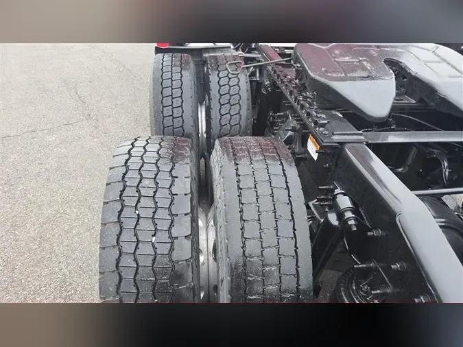 2021 FREIGHTLINER CA126