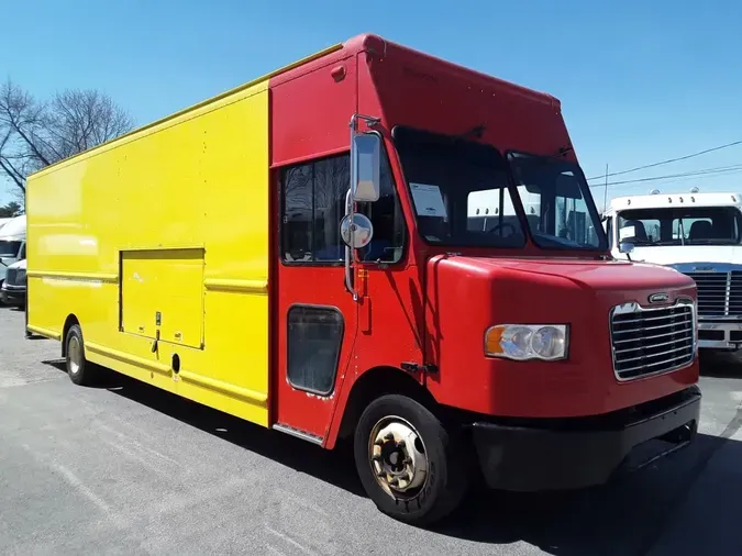 2016 FRTLR CUSTOM CHASSIS CORP MT55