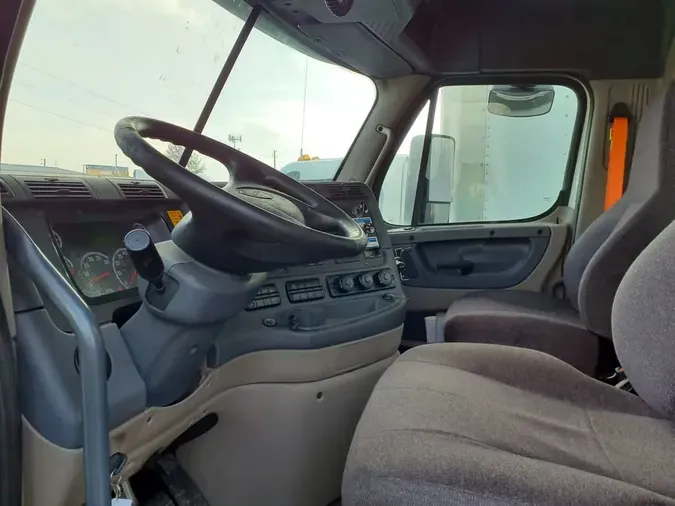 2019 FREIGHTLINER/MERCEDES CASCADIA 125