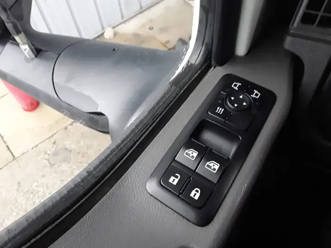 2019 NAVISTAR INTERNATIONAL RH613 DAYCAB S/A