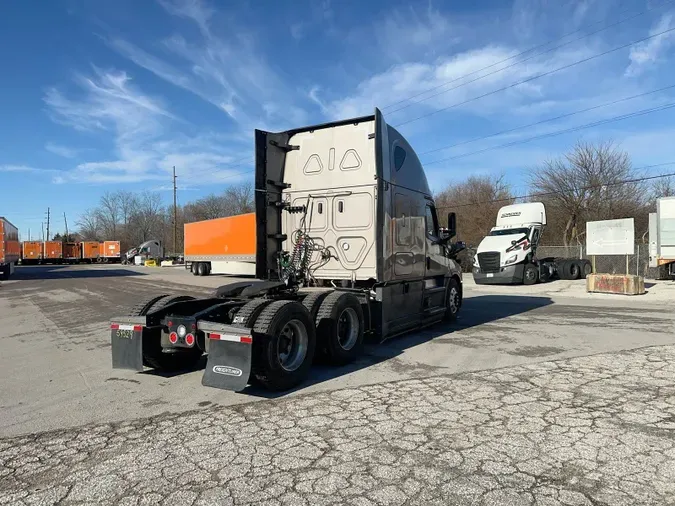 2023 Freightliner Cascadia