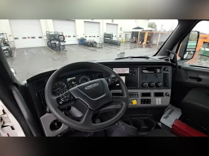 2018 Freightliner Cascadia 1263e983b5374e97fd9ecb0bccd3c2701eb