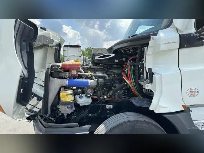 2021 Freightliner Cascadia 126
