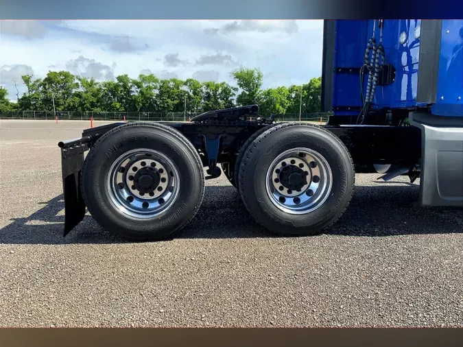 2022 INT LT625 6x4