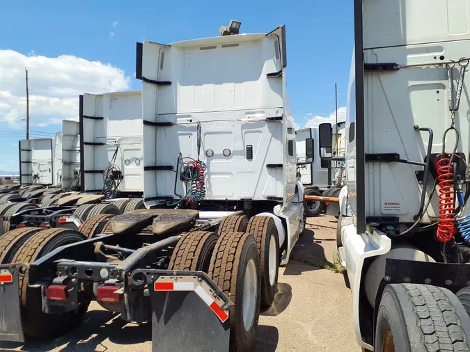 2018 NAVISTAR INTERNATIONAL LT625 SLPR CAB