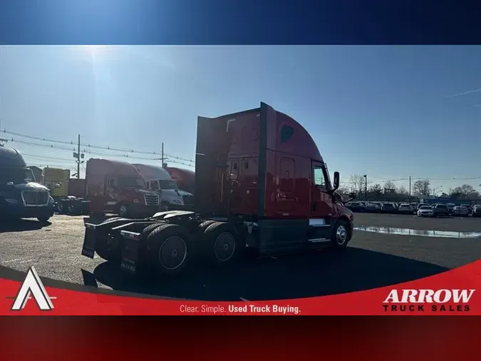 2022 FREIGHTLINER CA126