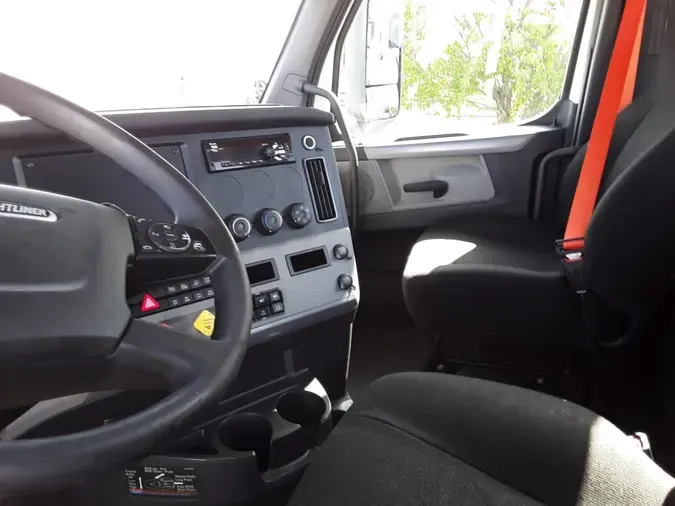 2019 FREIGHTLINER NEW CASCADIA 116