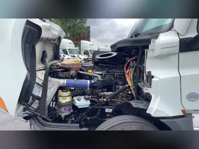 2022 Freightliner Cascadia 126