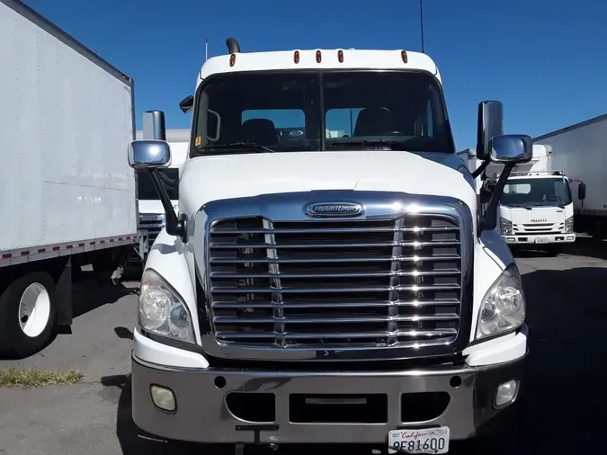 2018 FREIGHTLINER CASCADIA 113