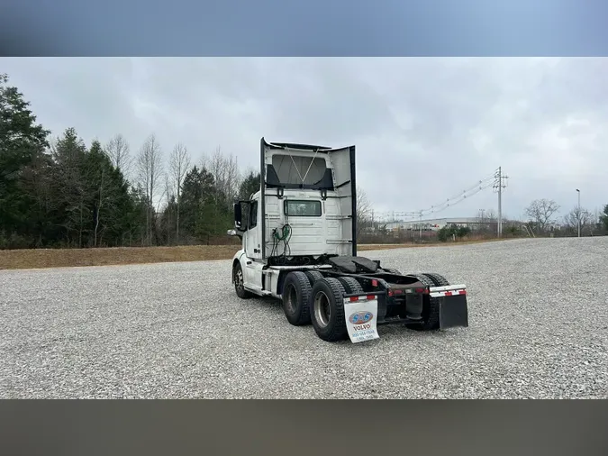 2018 Volvo VNL300