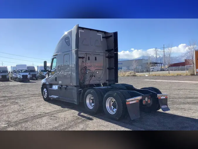 2023 Freightliner Cascadia