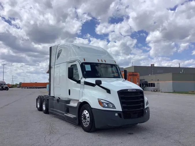 2022 Freightliner Cascadia 1263eade63f8d63f98f3fefe882d3d1f624