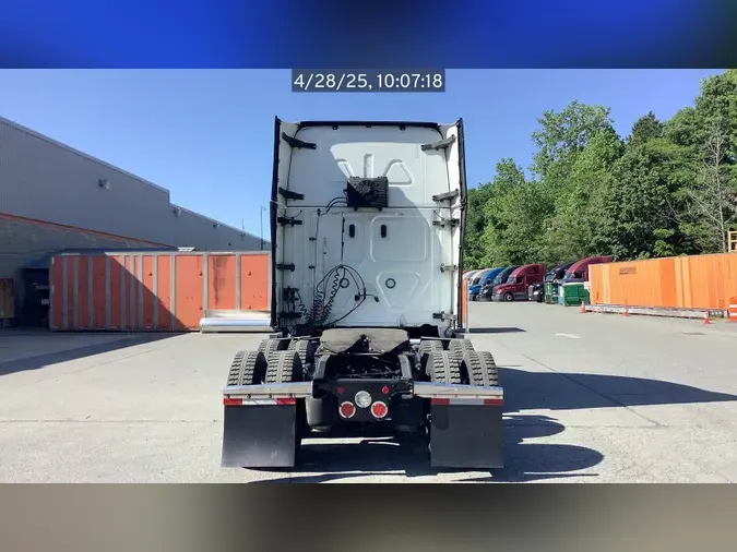 2021 Freightliner Cascadia