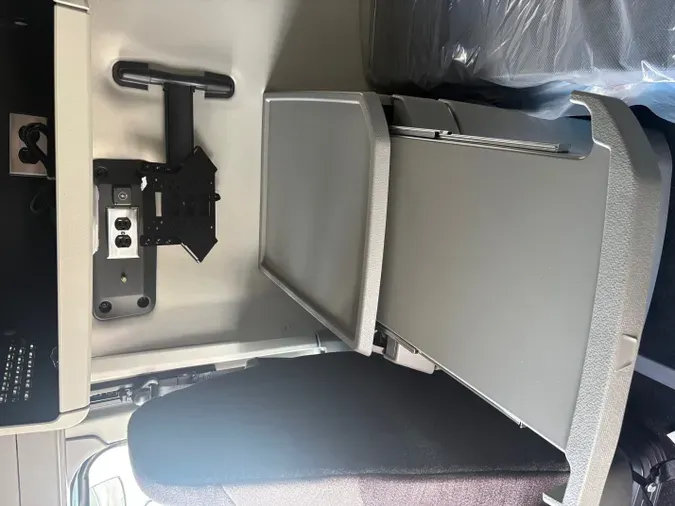 2027 VOLVO TRUCK VNL64TV043eb346775152680017203254e06585f5