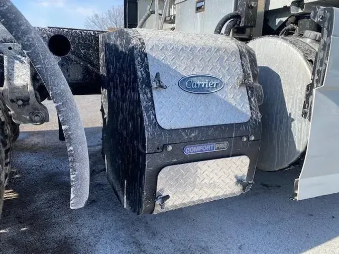 2023 Volvo VNR64T400