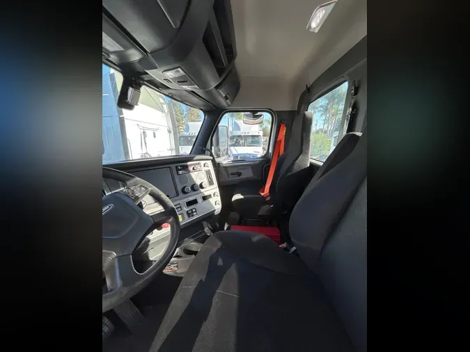 2020 FREIGHTLINER/MERCEDES NEW CASCADIA 116