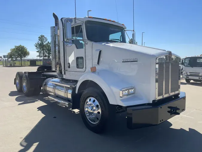 2020 Kenworth T800