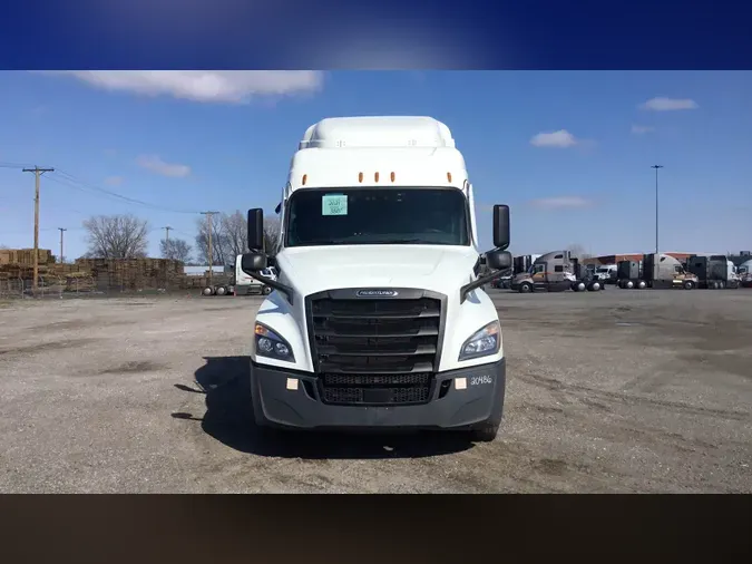 2021 Freightliner Cascadia 126