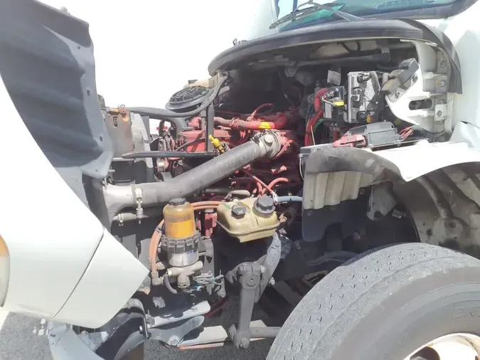2018 FREIGHTLINER M2 106