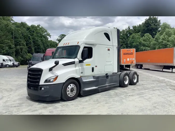 2023 Freightliner Cascadia 126