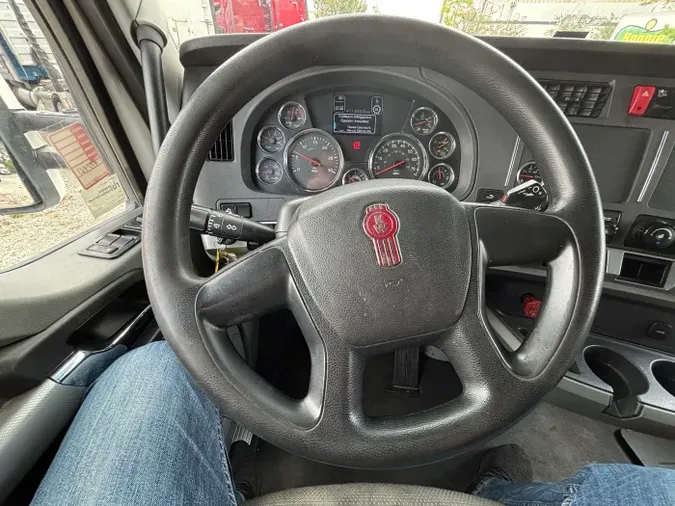 2022 Kenworth T680